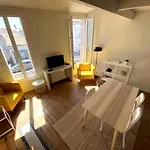 Charming T2 200 M From Tram B