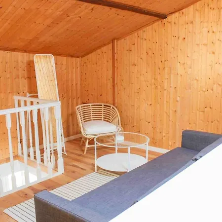 Apartment Charming T2 200 M From Tram B *