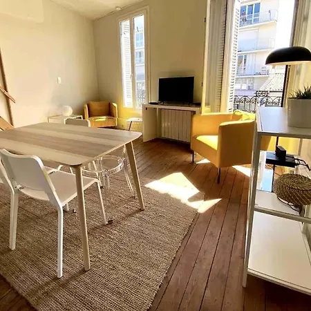 Apartment Charming T2 200 M From Tram B