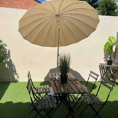 Charming T2 200 M From Tram B Apartment Talence