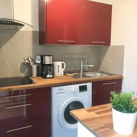 Apartment Charming T2 200 M From Tram B Talence