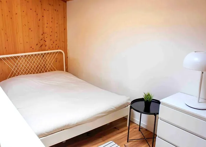 Charming T2 200 M From Tram B * Talence